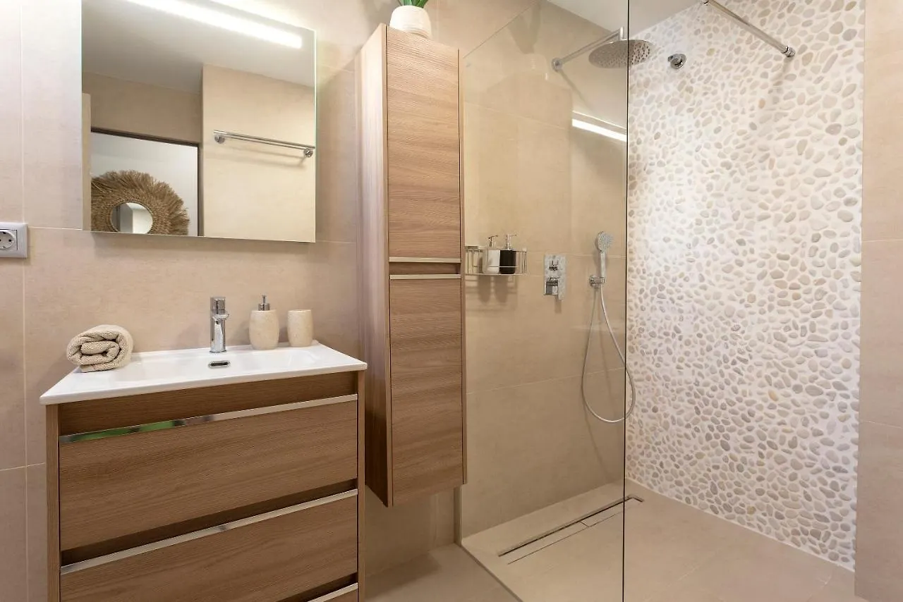 Apartment Coqueto Apartamento Junto A La Playa By Rent Me Torremolinos Spain