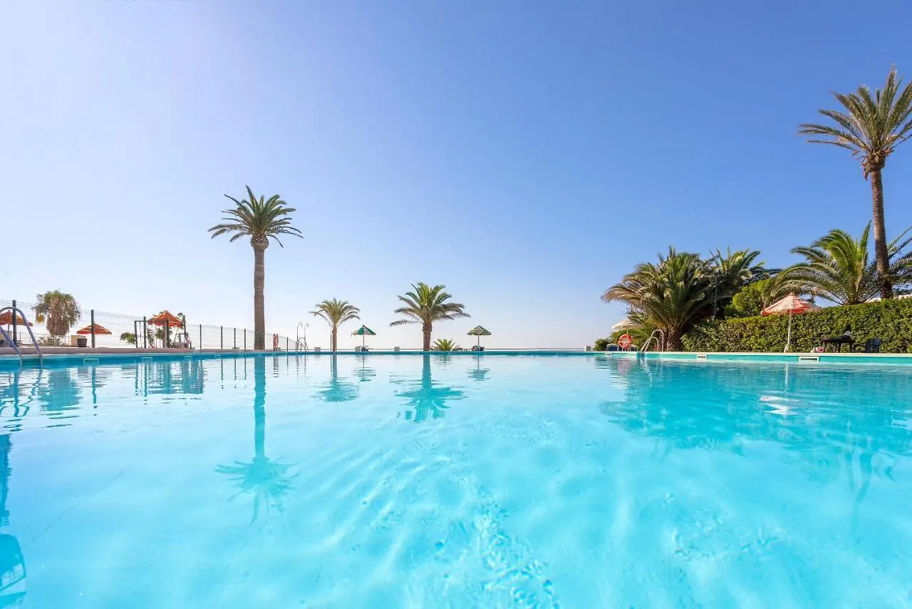 Coqueto Apartamento Junto A La Playa By Rent Me contacts